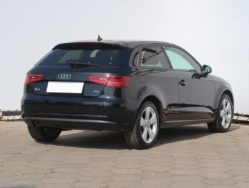 Audi A3 8V Hatchback 3d 1.6 TDI clean diesel 110KM 2015 Audi A3 1.6 TDI, Automat, Navi, Xenon, Bi-Xenon, zdjęcie 4