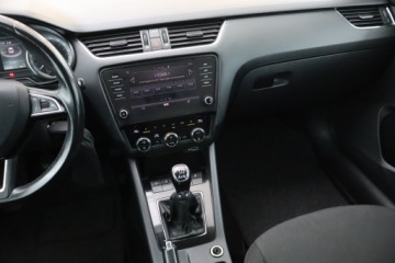 Skoda Octavia III Scout Kombi 2.0 TDI 150KM 2018 Skoda Octavia 2.0 TDI, Salon Polska, Serwis ASO, zdjęcie 7