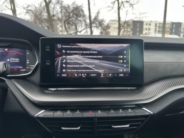 Skoda Octavia IV RS Kombi 2.0 TDI SCR 200KM 2022 Skoda Octavia RS 2.0TDI 200KM, Hak, HEAD-UP, Matri, zdjęcie 19