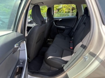 Volvo XC60 I SUV Facelifting 2.0 D3 DRIVE-E 150KM 2015 Volvo XC 60 LEDY PARKTRONIC NAWIGACJA KLIMATYZACJA HAK HOLOWNICZY 2.0 150KM, zdjęcie 5