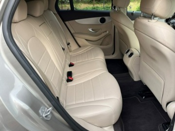 Mercedes GLC C253 Coupe Facelifting 2.0 200d 163KM 2020 Mercedes GLC 200 d Coupe Skóry CarPlay Hak FV23%, zdjęcie 20
