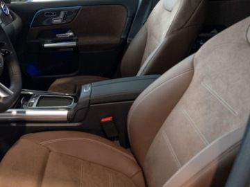 Mercedes GLA II Off-roader Facelifting 2.0 220 190KM 2026 MERCEDES-BENZ GLA 220 4-Matic AMG Line 2.0 (190KM) 2026, zdjęcie 4