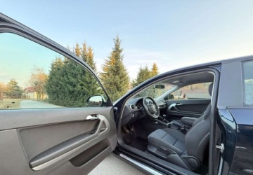 Audi A3 8P Hatchback 3d 1.6 TDI 105KM 2010 Audi A3 3-drzwiowe Audi A3 3-drzwiowe 1.6 TDI DPF Ambition 1.6 Diesel 105KM, zdjęcie 12