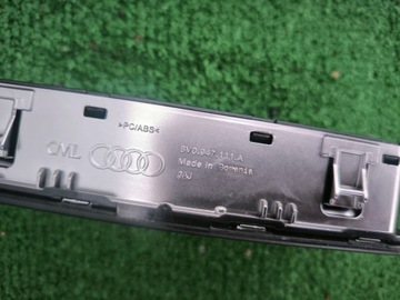 AUDI A3 8V Q3 83A S LINE LAMPA OSVĚTLENÍ KABINY 8V0947111A