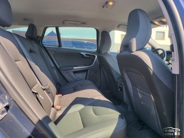 Volvo V60 I Kombi Facelifting 1.6 D2 115KM 2013 Volvo V60 115KM 2013r 230TysKm Automat Oleje Filtry Rozrzad Olej w skrzyni, zdjęcie 11