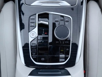 BMW X7 SUV Facelifting 3.0 40i 381KM 2025 BMW X7 xDrive40i Sport Suv 3.0 (381KM) 2025, zdjęcie 11