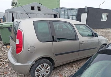 Skoda Roomster Mikrovan Facelifting 1.2 TSI 85KM 2010 Skoda Roomster Skoda Roomster 1.2 Benzyna 86KM, zdjęcie 3