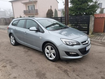 Opel Astra J Sports Tourer Facelifting 1.4 Turbo ECOTEC 120KM 2014 Opel Astra 1.4 Turbo / Navi / Alu 17 / Lift /, zdjęcie 2
