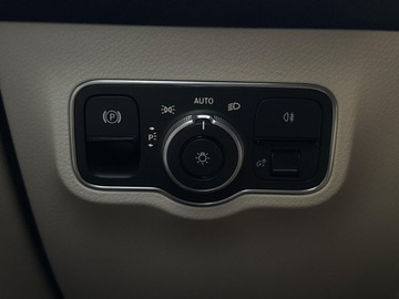 Mercedes GLB SUV 2.0 200d 150KM 2024 Mercedes-Benz GLB 200, zdjęcie 23