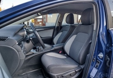Toyota Avensis III Sedan Facelifting 2015 2.0 D-4D 143KM 2016 Toyota Avensis Salon PLPotwierdzony przebiegZadbanyEkonomiczny 2.0 143KM, zdjęcie 15