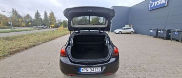 Opel Astra J Hatchback 5d 1.6 Turbo ECOTEC 180KM 2009 Opel Astra Opel Astra 1.6 Turbo Cosmo 1.6 Benzyna 180KM, zdjęcie 26