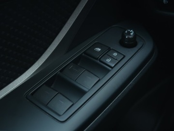 Toyota C-HR I Crossover Facelifting 1.8 Hybrid 122KM 2022 Toyota C-HR 1.8 Hybrid, Serwis ASO, Automat, zdjęcie 18