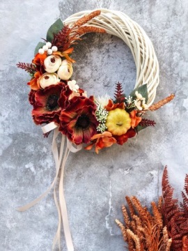 ОСЕННИЙ ВЕНОК ДЛЯ ДВЕРИ, ЦВЕТОЧНЫЙ КРЕМ, ПЛЕТЕННЫЙ ДЕКОР