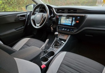 Toyota Auris II Touring Sports Facelifting 1.2 D-4T 116KM 2016 Toyota Auris Swiezo sprowadzony z Niemiec Zarejestrowany Ubezpieczony, zdjęcie 6