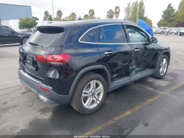Mercedes GLA II 2022 Mercedes-Benz GLA 2022 r., 2,0 L 250 4MATIC 2.0 Benzyna 221KM, zdjęcie 5