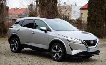 Nissan Qashqai III Crossover 1.3 DIG-T MHEV 140KM 2023 Nissan Qashqai Bezwypadkowy Jak NOWY Wyposazony 1.3 Benzyna 140KM, zdjęcie 1