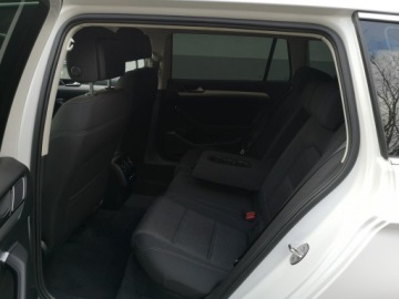 Volkswagen Passat B8 Variant 2.0 TDI 190KM 2015 Volkswagen Passat 2.0 TDI 190KM R-line # Automat, zdjęcie 20