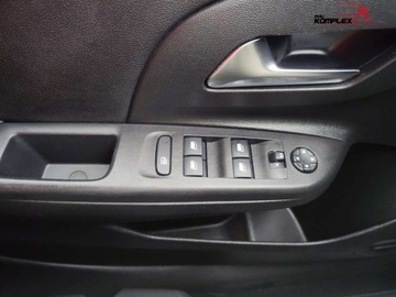 Opel Corsa F Hatchback 5d 1.2 Turbo 100KM 2019 Opel Corsa 1.2 Benzyna 101KM Full Led Gwarancja 1.2 Benzyna 101KM, zdjęcie 24