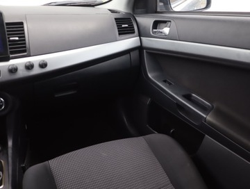 Mitsubishi Lancer IX Sportback 1.6 MIVEC 117KM 2011 Mitsubishi Lancer 1.6 MIVEC, Xenon, Klima, zdjęcie 7