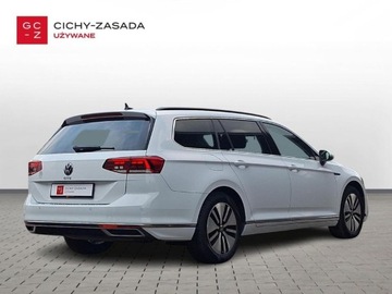 Volkswagen Passat B8 2021 Volkswagen Passat Variant GTE ASO 1.4TSI 218KM bezwyp. pakiety AppConnect, zdjęcie 4