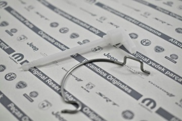 OE ALFA ROMEO SWORZEŃ KLAPKI WLEWU GIULIETTA