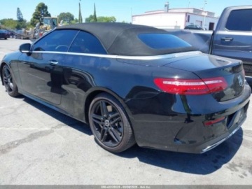 Mercedes Klasa E W213 2018 Mercedes-Benz Klasa E 2018 MERCEDES-BENZ E 400 3.0 Benzyna 329KM, zdjęcie 3