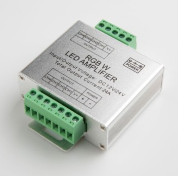 УСИЛИТЕЛЬ СВЕТОДИОДНОГО СИГНАЛА RGBW 5–24 В постоянного тока, 288 Вт