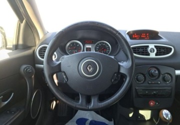 Renault Clio III Hatchback 5d 1.5 dCi 86KM 2009 Renault Clio Renault Clio III Zadbany Oszczedny Klima 1.5 DCi 86KM, zdjęcie 18