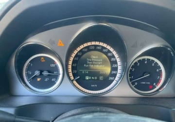 Mercedes Klasa C W204 Limuzyna 3.5 350 4MATIC 306KM 2011 Mercedes-Benz Klasa C 2011 MERCEDES-BENZ C350 4x4 - na placu w POLSCE po a, zdjęcie 9