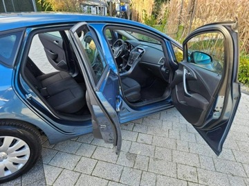 Opel Astra J Hatchback 5d Facelifting 1.6 Twinport ECOTEC 115KM 2015 Opel Astra 1.6 115 KM klima, elektryka, parktronik, zdjęcie 10