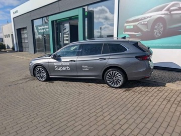 Skoda Superb IV Kombi 2.0 TDI 193KM 2024 Skoda Superb 2.0 TDI LaurinKlement 193KM, 4x4 DSG auto podemonstracyjne, zdjęcie 9
