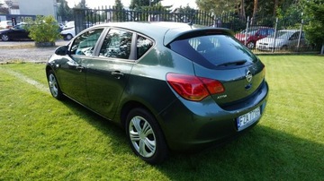 Opel Astra J Hatchback 5d 1.6 Twinport ECOTEC 115KM 2010 Opel Astra zarejestrowany, ubezpieczony. Gwarancja, zdjęcie 8