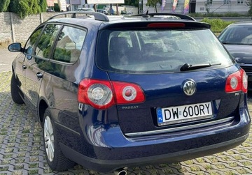 Volkswagen Passat B6 Variant 1.6 FSI 116KM 2005 Volkswagen Passat Variant 1.6 benzyna 2005 okazja 1.6 Benzyna 115KM, zdjęcie 3