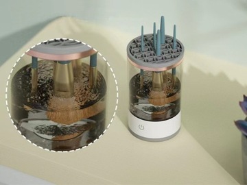 Моющее устройство для автоматической очистки кистей для макияжа.