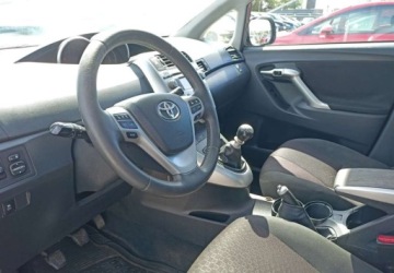Toyota Verso Minivan 2.0 D-4D 126KM 2010 Toyota Verso Toyota Verso 2.0 Diesel 126KM, zdjęcie 6