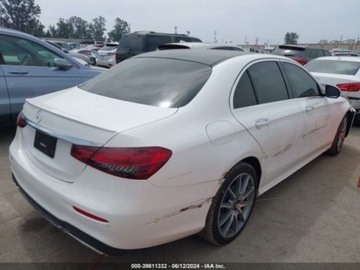 Mercedes Klasa E W213 2022 Mercedes-Benz Klasa E 2022 Mercedes-Benz E-Class E 350 RWD Sedan 2.0 255KM, zdjęcie 5