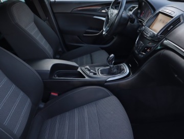 Opel Insignia I Sports Tourer Facelifting 1.4 Turbo ECOTEC LPG 140KM 2014 Opel Insignia 1.4 Turbo, Navi, Xenon, Bi-Xenon, zdjęcie 8