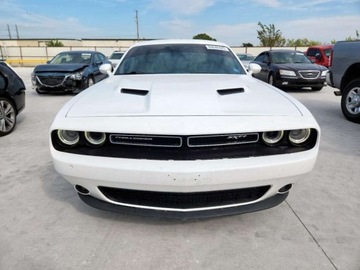 Dodge Challenger III 2019 Dodge Challenger Sxt 2019 3.6l 3.6 Benzyna 305KM, zdjęcie 5