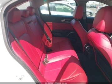 Alfa Romeo Giulia II Sedan Facelifting 2.0 Turbo 280KM 2020 Alfa Romeo Giulia Ti 2020 2.0l 2.0 Benzyna 280KM, zdjęcie 11