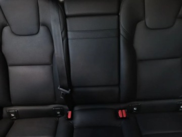 Volvo V90 II Kombi 2.0 D4 190KM 2018 Volvo V90 D4, 187 KM, 4X4, Automat, Skóra, Navi, zdjęcie 3