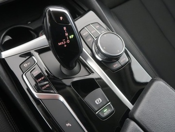 BMW Seria 5 F10-F11 Touring Facelifting 520d 190KM 2017 BMW 5 520d xDrive, Salon Polska, Serwis ASO, zdjęcie 15