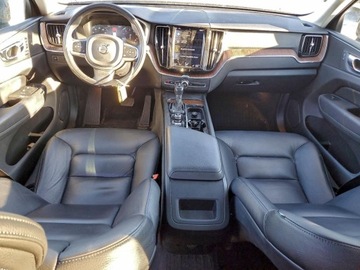 Volvo XC60 II 2021 Volvo XC 60 2021 VOLVO XC60 T6 MOMENTUM 2.0 Benzyna 250KM, zdjęcie 7