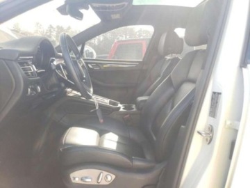 Porsche Macan 2022 Porsche Macan 2022, 2.0L, 4x4, porysowany lakier 2.0 Benzyna 261KM, zdjęcie 7