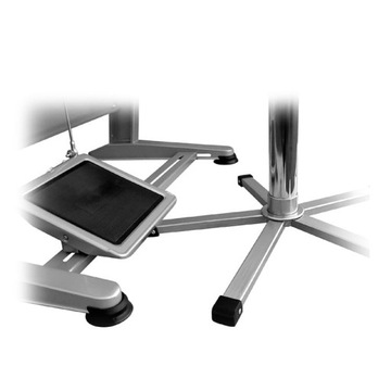 Вращающееся кресло Ergolinia EVO2 для швейного цеха.