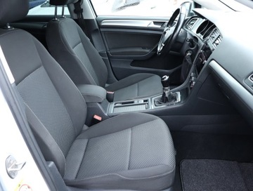 Volkswagen Golf VII Variant 1.6 TDI CR DPF BlueMotion Technology 90KM 2017 VW Golf 1.6 TDI, Salon Polska, Klima, Tempomat, zdjęcie 8