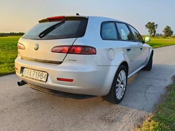 Alfa Romeo 159 Sportwagon 2.4 JTDM 20v 200KM 2006 Alfa Romeo 159 1.9 jtdm 150KM Manual 2006 kombi, zdjęcie 3