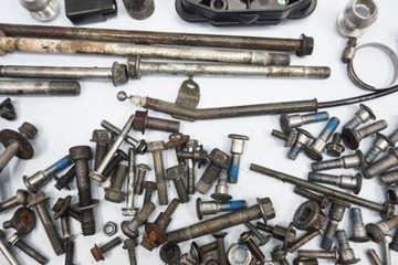 SUZUKI SV 650 S 03-12 ВИНТЫ