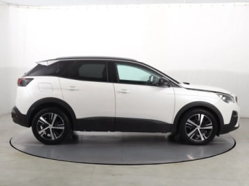 Peugeot 3008 II Crossover 1.2 PureTech 130KM 2019 Peugeot 3008 1.2 PureTech, Salon Polska, zdjęcie 5