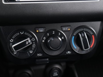 Suzuki Swift VI Hatchback Facelifting 1.2 DualJet SHVS 83KM 2021 Suzuki Swift 1.2, Salon Polska, 1. Właściciel, zdjęcie 16