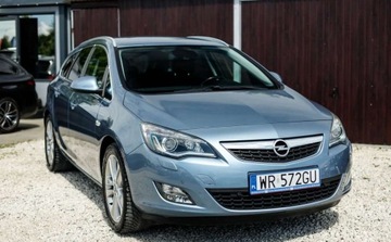 Opel Astra J Sports Tourer 1.4 Turbo ECOTEC 140KM 2011 Opel Astra 1.4T 140KM Led Xenon PDC Climatronic serwis ASO Alu 1.4 Benzyna, zdjęcie 11